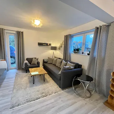 Gemuetliches Und Familienfreundliches Haus Mit Garten Vor Den Toren Hamburg Prázdninový dům Norderstedt