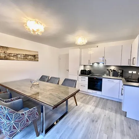 Gemuetliches Und Familienfreundliches Haus Mit Garten Vor Den Toren Hamburg * Norderstedt